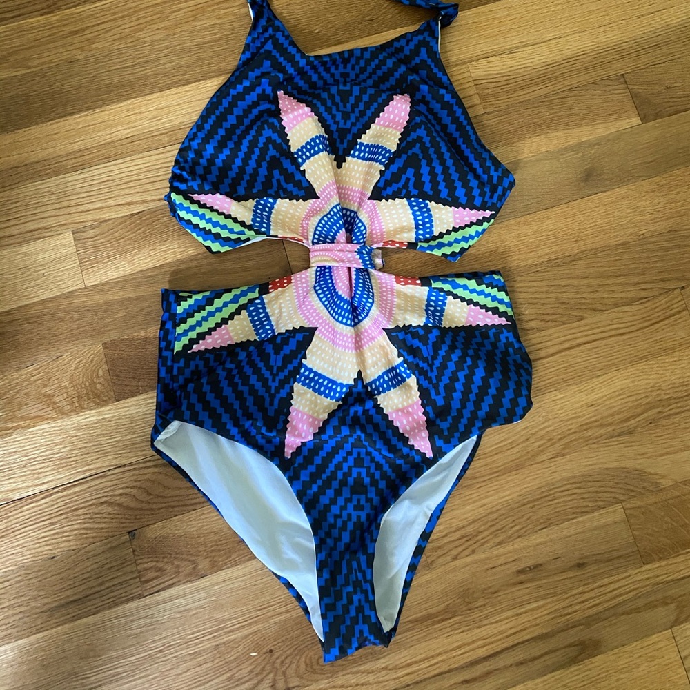 One piece bathing suit. Monokini